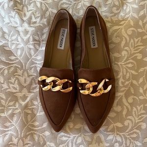 Brown Steve Madden Flats w/ Gold Chain